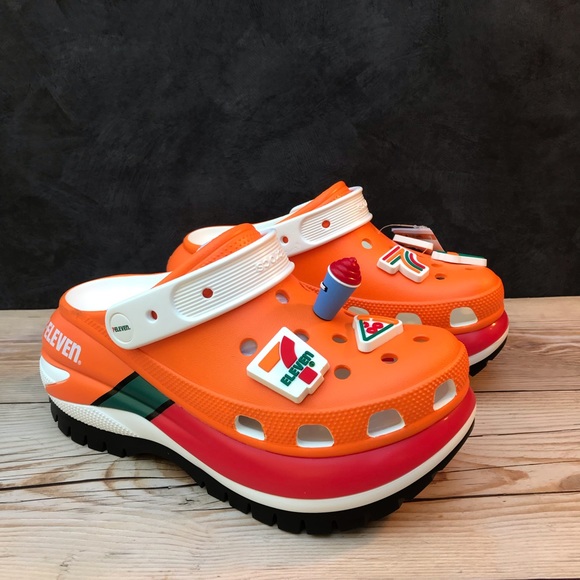 7-Eleven X Crocs Mega Crush Clog - Picture 5 of 16